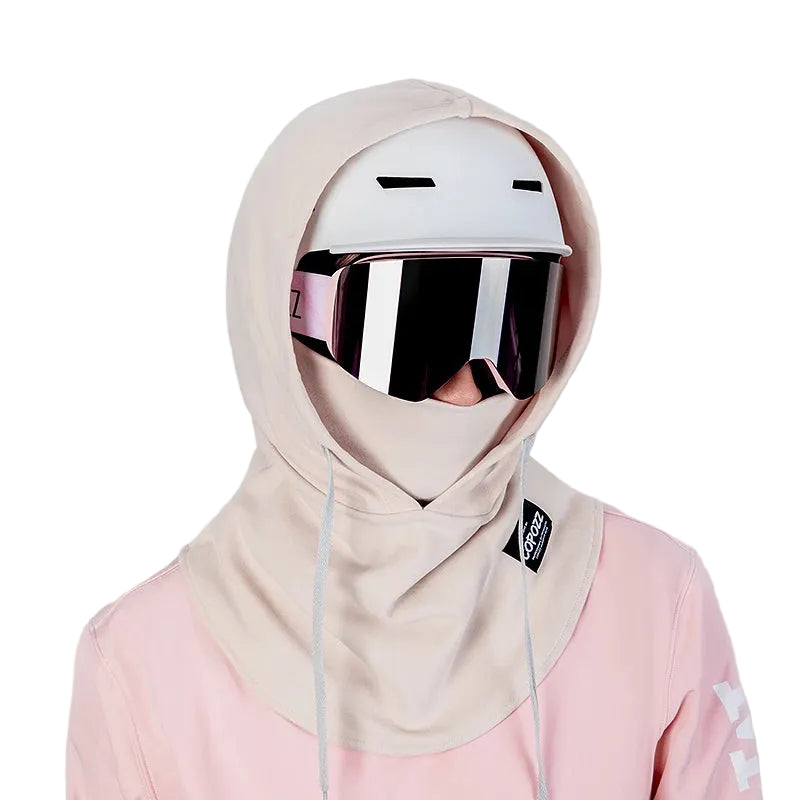 Cagoule Hiver Beige porter par homme sur fond blanc