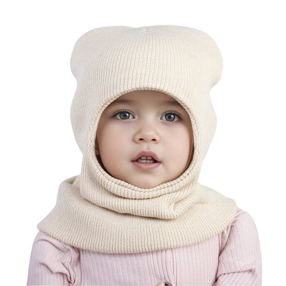 Cagoule Bébé Garçon Blanche sur fond blanc porter par un bebe