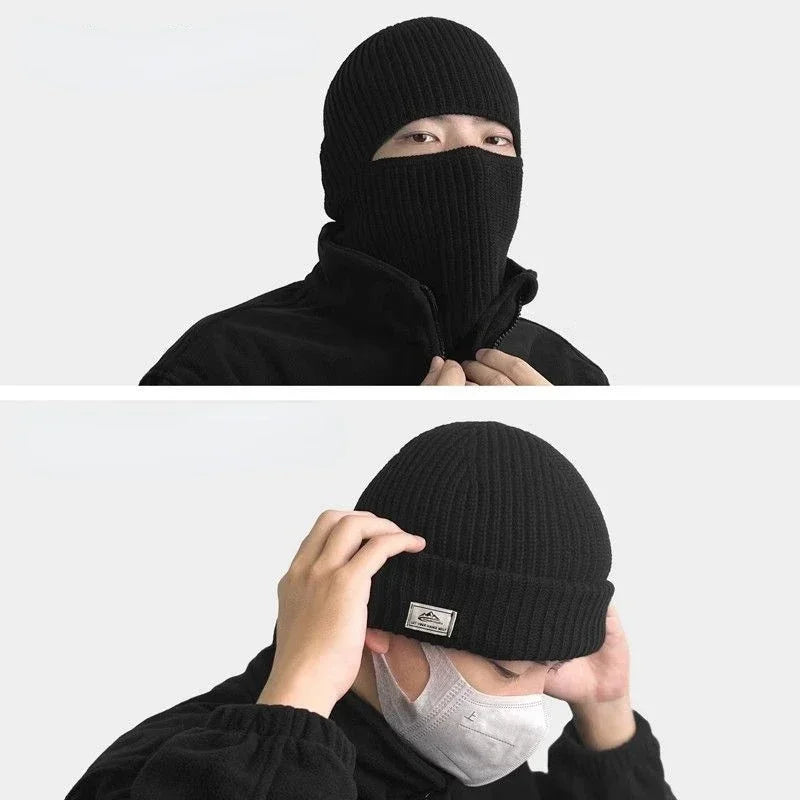 Cagoule Noire Bonnet porter par un humain

