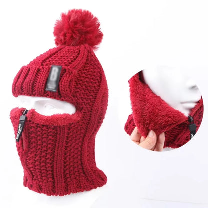 Cagoule Femme Ski Rouge sur fond blanc avec demonstration interieur cagoule