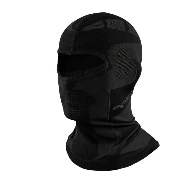 cagoule thermique noire sur fond blanc