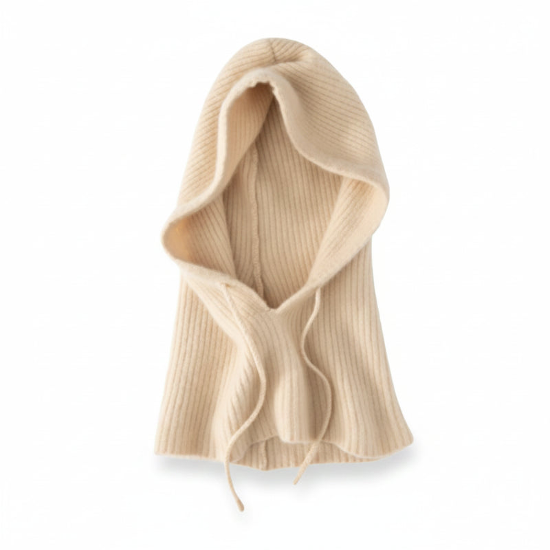 Cagoule Tricotée Beige sur fond blanc