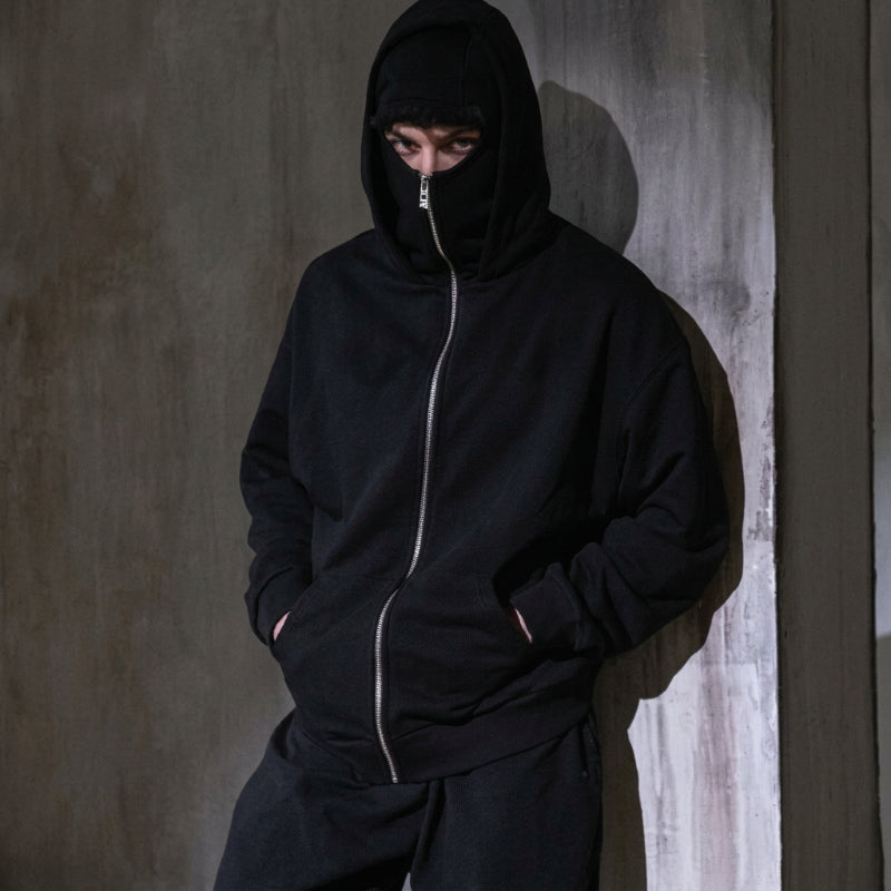Cagoule veste noire porter par un homme