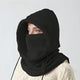 Capuche Femme sur fond blanc