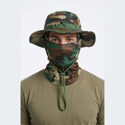 Cagoule Bob portée sur fond blanc