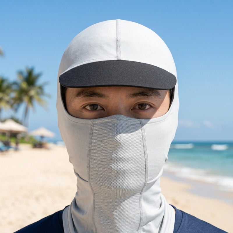 Cagoule Casquette Blanche portée en extérieur