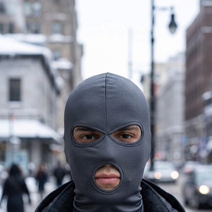 Cagoule Classique portée en extérieur