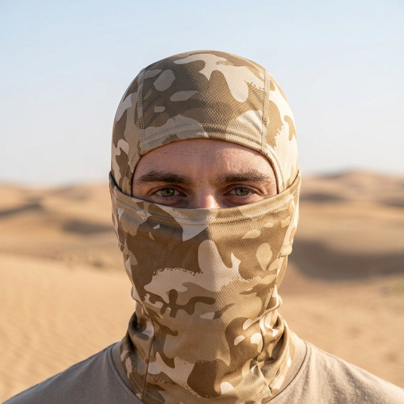 Cagoule Désert portée en extérieur