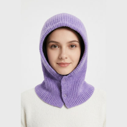 Cagoule Femme Violette portée sur fond blanc