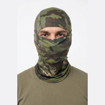 Cagoule Forêt portée sur fond blanc