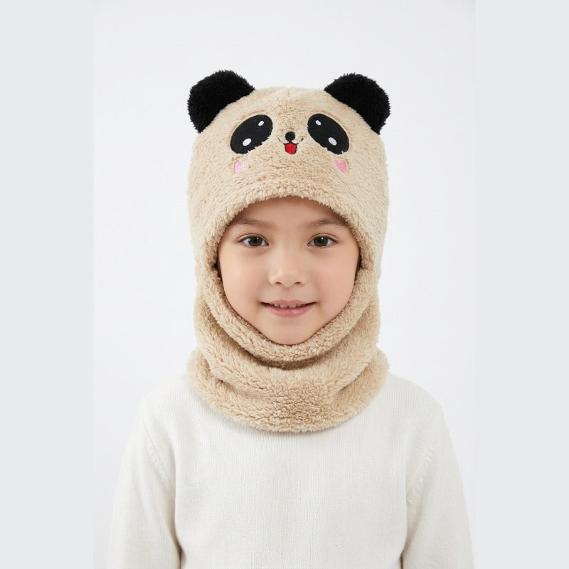 Cagoule Panda Beige portée sur fond blanc