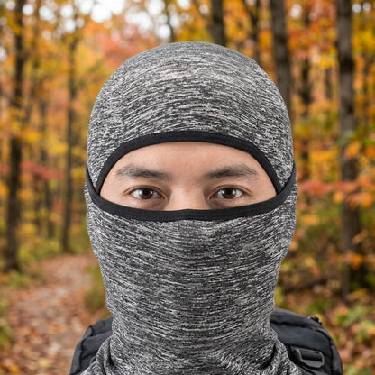 Cagoule Randonnée portée en extérieur