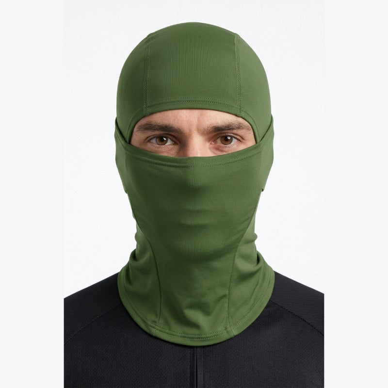 Cagoule Vélo Verte portée sur fond blanc