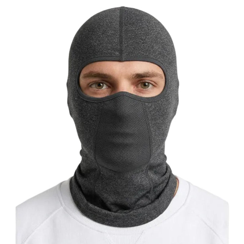 Cagoule Ventilée Grise portée sur fond blanc