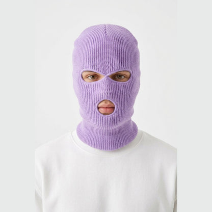 Cagoule Violette Homme portée sur fond blanc