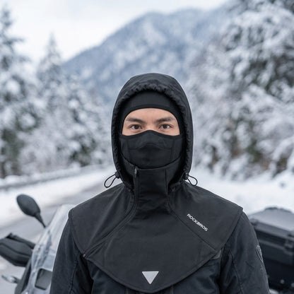 Capuche Cagoule Moto portée en extérieur