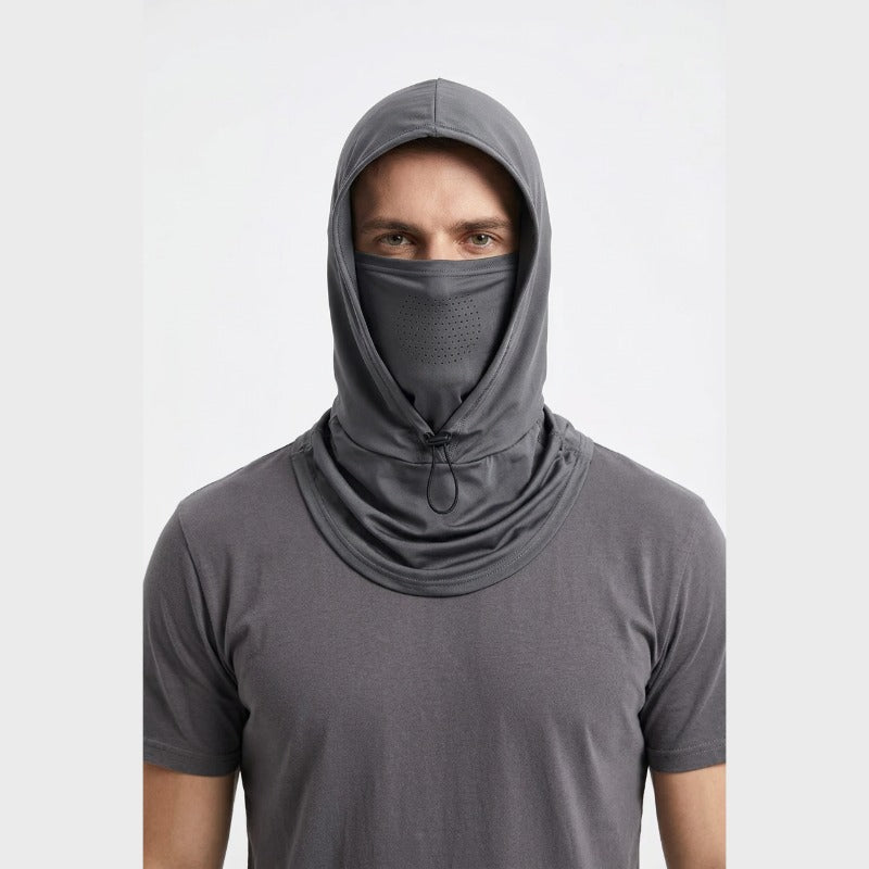 Capuche Homme portée sur fond blanc